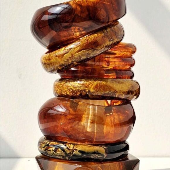 Brown Resin Bangle Bracelet A1198 - Picture 1 of 5